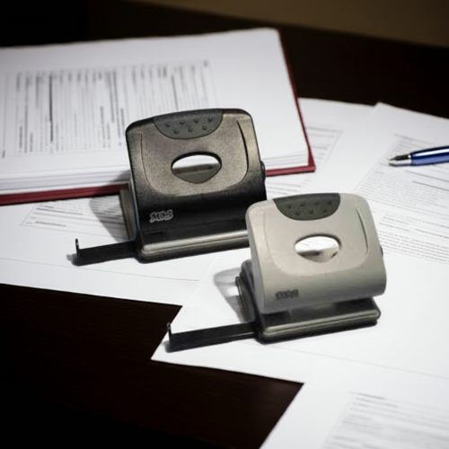 MOS 7830 irodai lyukasztó szürke (30 lapos)