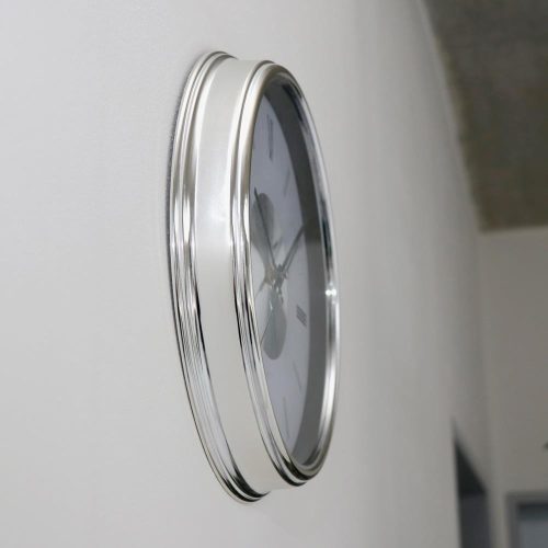 Prim Bigon 30cm ezüst-fehér falióra, fehér számlappal (E01.2974.7000)