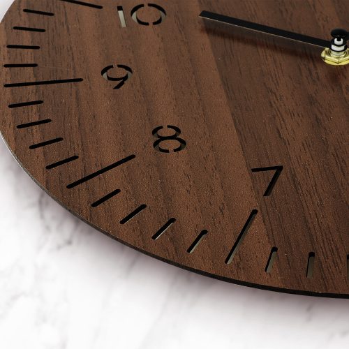 Prim Lines 30cm fa falióra, sötét fa szín, lézergravírozható (E07.4120.54)